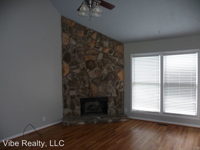 Building Photo - 4843 Shshone Dr