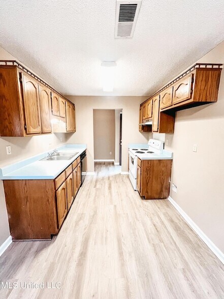 Foto del edificio - 9453 Wickfield Cove