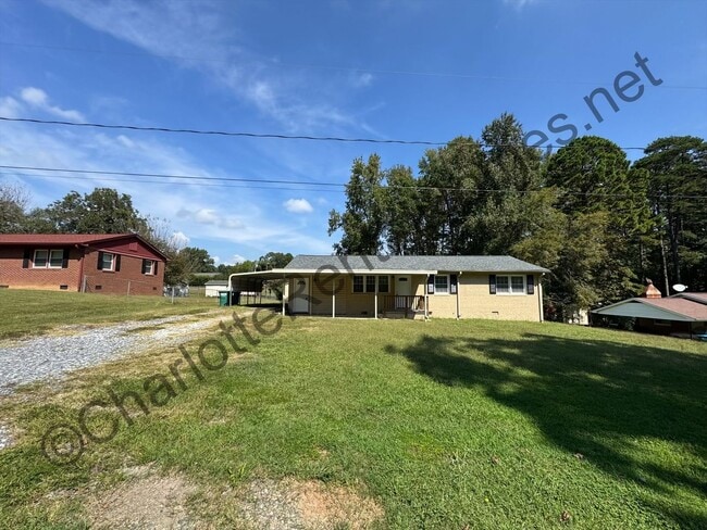 Building Photo - Renovated home in Bessemer City