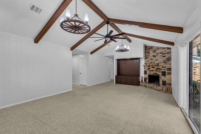 Foto del edificio - 23311 Nichols Sawmill Rd