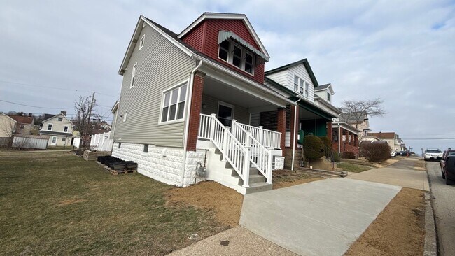 Foto del edificio - 46 Broadway Ave