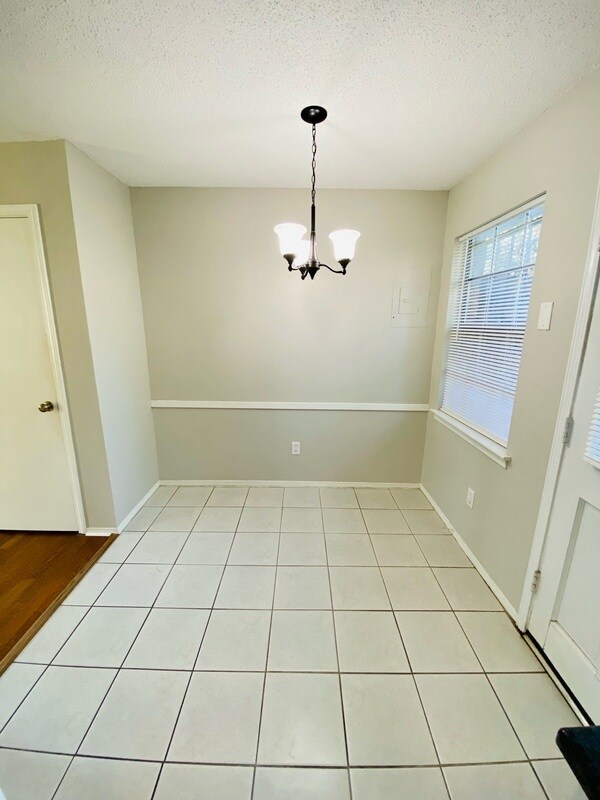 100 Du Rhu Dr Unit F, Mobile, AL 36608 Condo for Rent in Mobile, AL