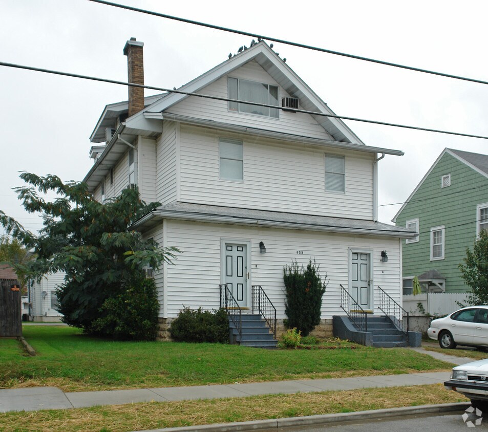 Building Photo - 622 Randolph St