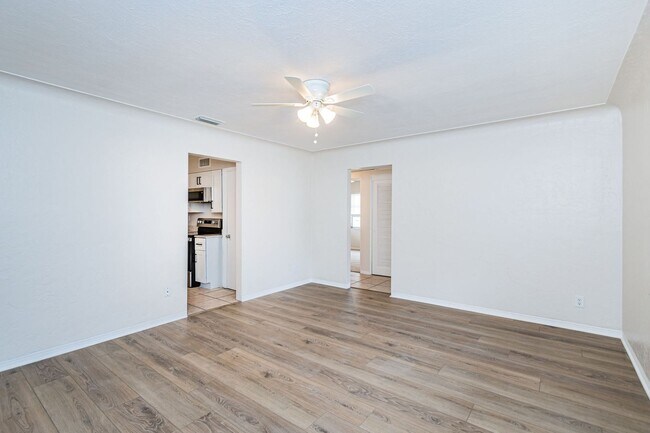 Foto del edificio - Central Gulfport - 3 Bedroom 2 Bath Home