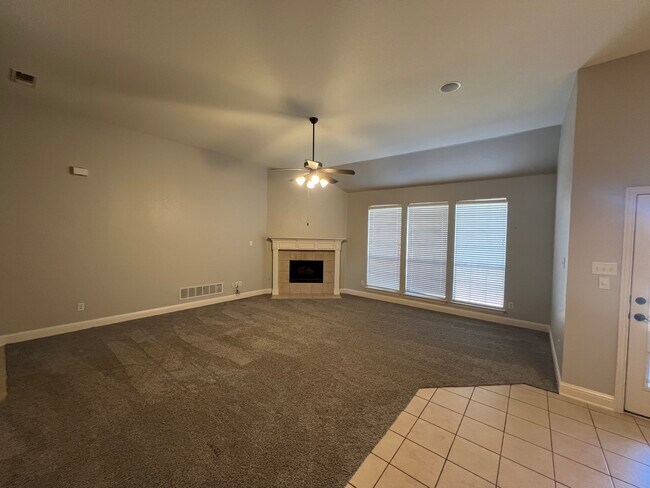 Building Photo - 241 Wedgewood Way