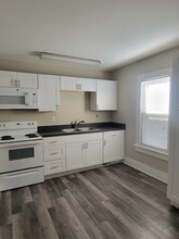 Building Photo - 1049 Dreher Ave