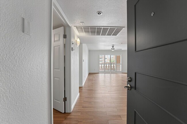 Foto del edificio - 7850 E Camelback Rd