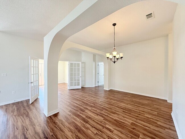 Foto del edificio - Elegant 4-Bedroom Home - Tanglewood