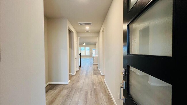 Building Photo - 8438 Harrington Grove Trl