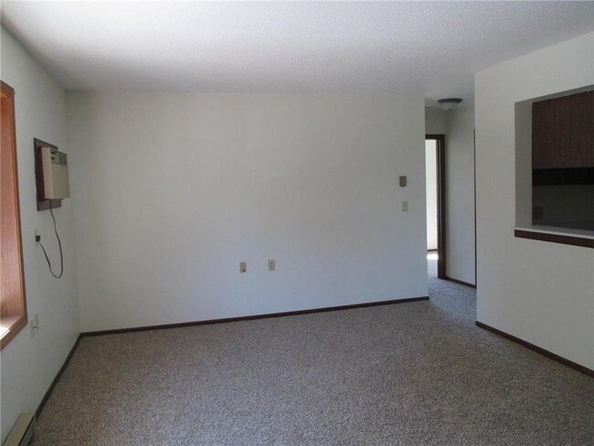 Building Photo - 911 Lakeview St