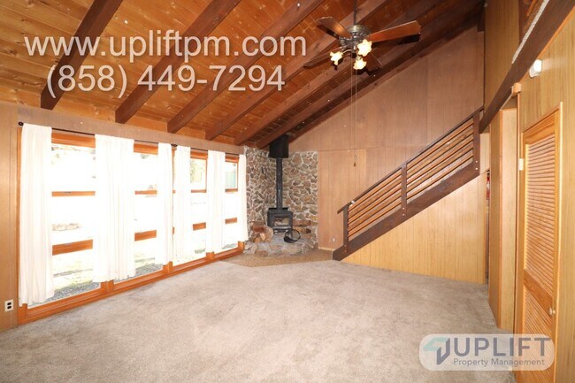 Building Photo - 1 Bedroom, 1 Bathroom Cabin Style House (L...