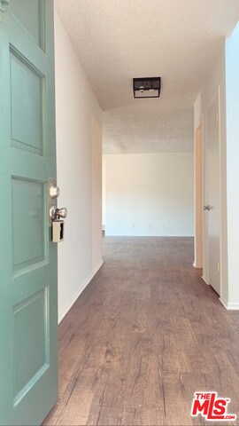 Building Photo - 944 6th St