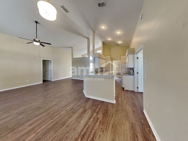 Foto del edificio - 321 Sterling Lake Dr