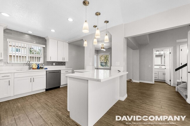 Building Photo - 2840 Oak Creek Dr
