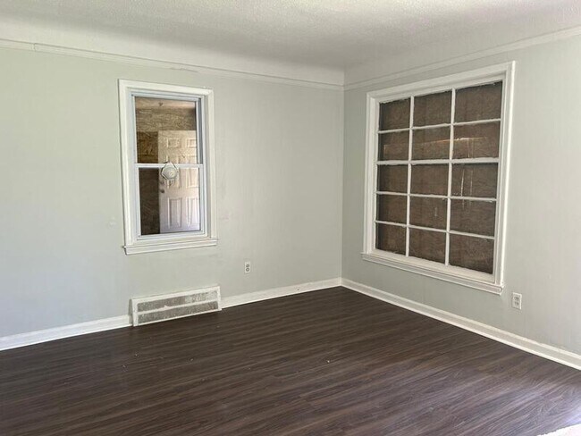 Foto del edificio - 14021 Braile St