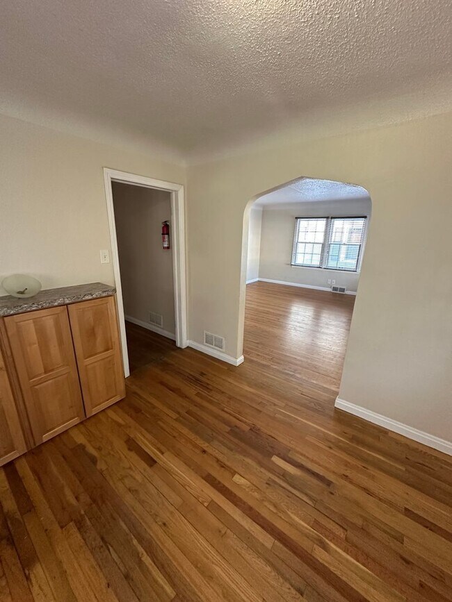 Foto del edificio - CHK1903