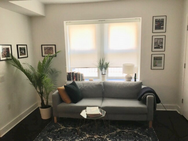 Foto del edificio - 3511 13th St NW