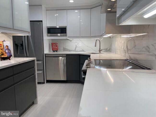 Foto del edificio - 519 G St SW