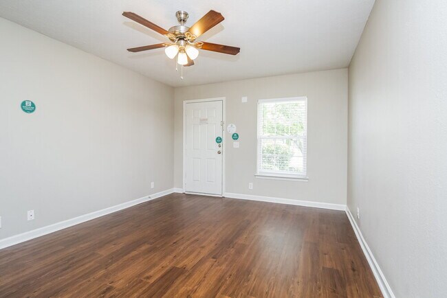 Building Photo - 1120 Sima Shabat Ct
