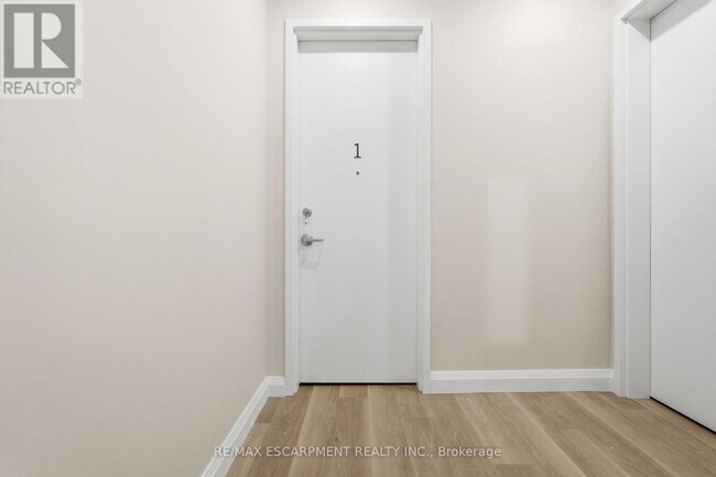 Photo du bâtiment - 231 Park St N