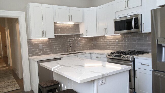 Foto del edificio - 2379 Bryant St