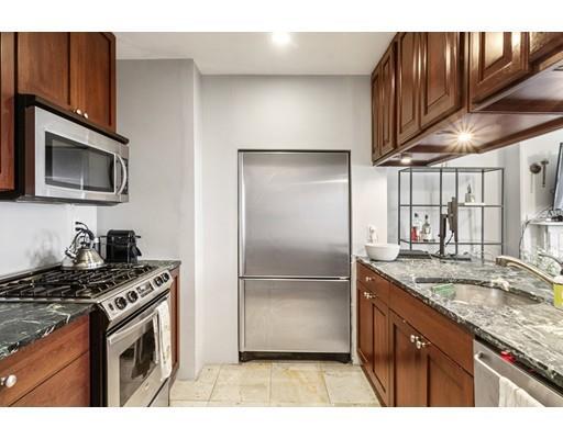 Building Photo - 558 Tremont St
