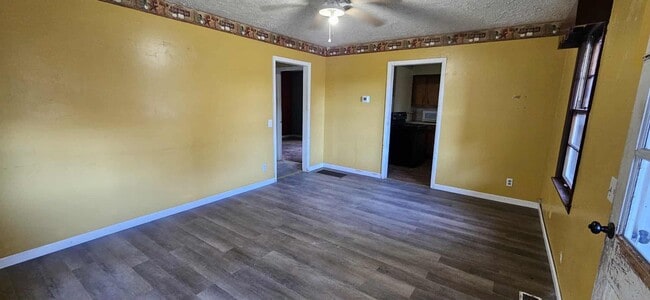 Building Photo - Cozy 2 Bed 1 Bath home for Rent!