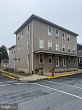 Building Photo - 100 S Park St