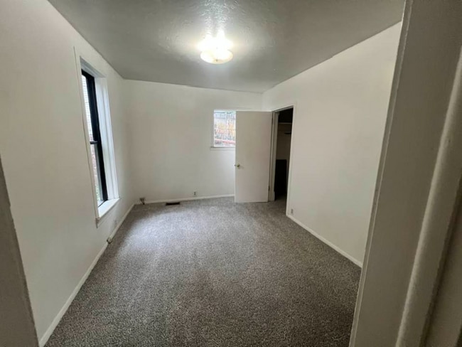 Photo - 860 Prospect Pl House