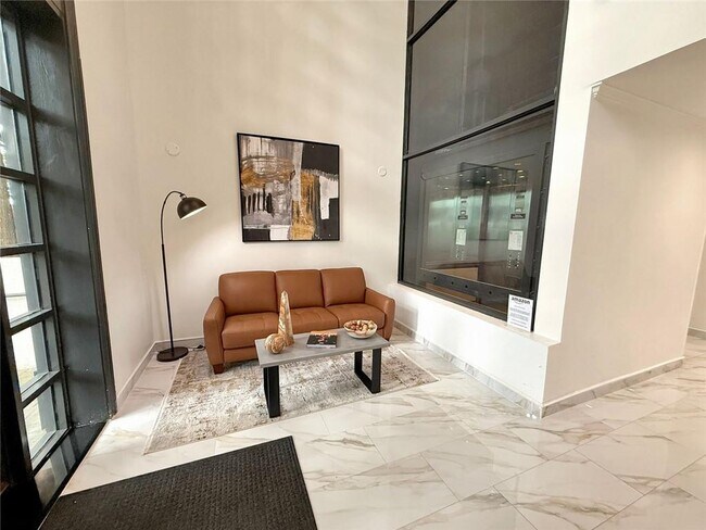 Foto del edificio - 1308 Pine Heights Dr NE
