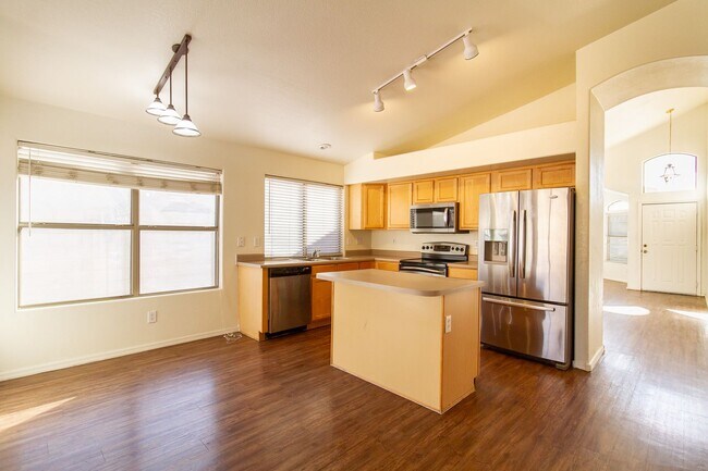 Foto del edificio - * COMING SOON * Nice spacious 3 bedroom, 2 bath home in FABULOUS EAST MESA NEIGHBORHOOD!