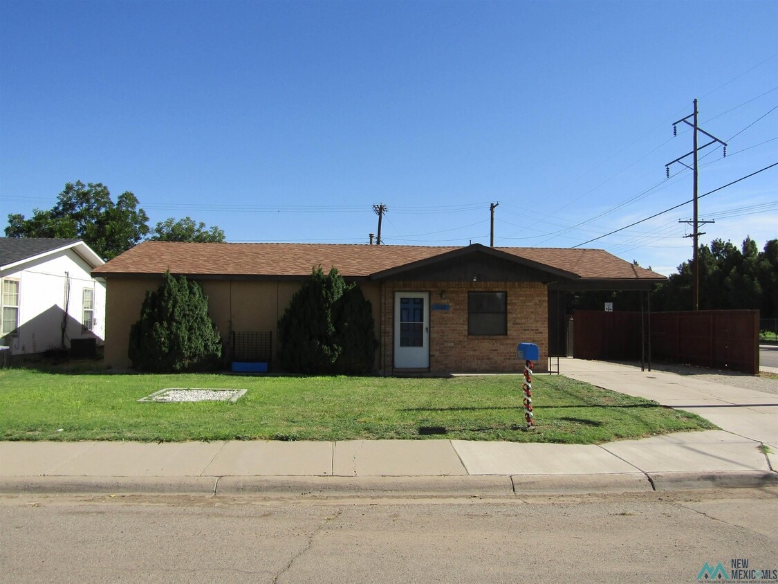 1302 W Briscoe Ave, Artesia, NM 88210 House Rental in Artesia, NM