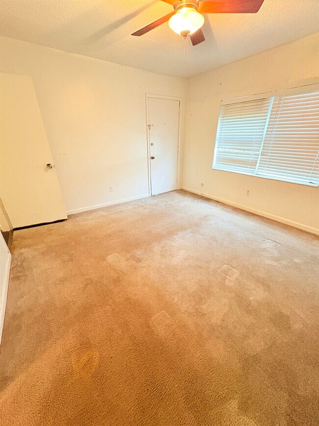 Foto del edificio - 2325 W Pensacola St
