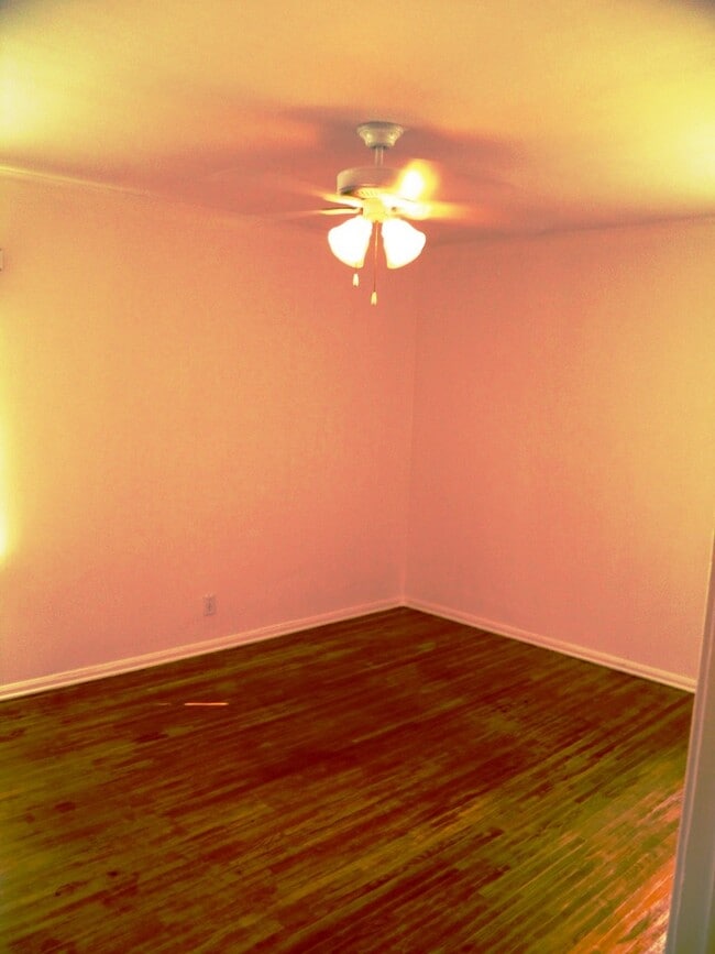 Building Photo - 1269 S Ridgeley Dr