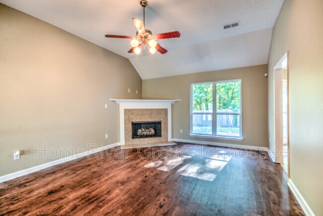 Building Photo - 9131 Raspberry Ln