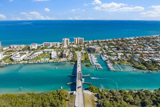 Foto del edificio - 100 S Beach Rd