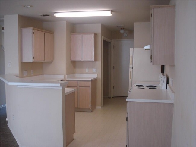 Building Photo - 9629 Sugar Hill Dr