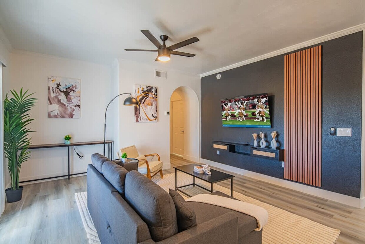 Foto principal - 7455 N 95th Ave