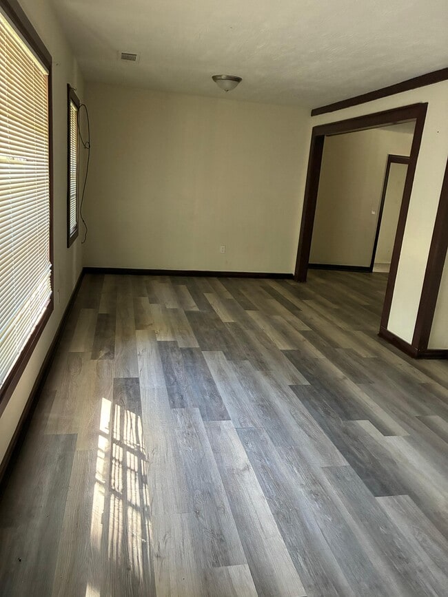 Foto del edificio - 2505 Paden St