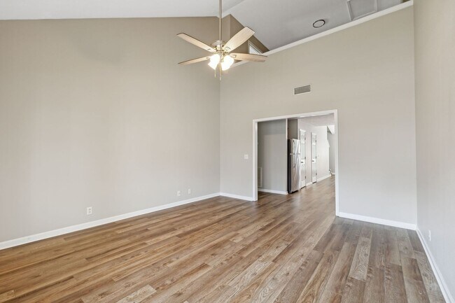 Building Photo - 118 Lancaster Gate Pl