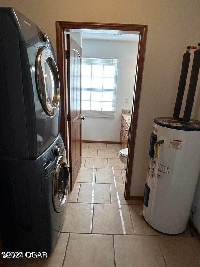 Foto del edificio - 18717 Kokomo Ln