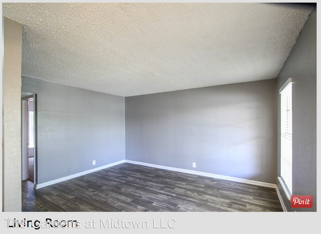 Foto del edificio - 4630 S Darlington Ave
