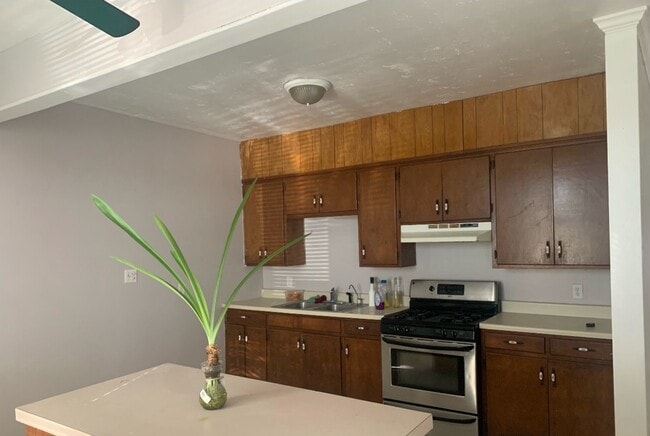 Building Photo - 3210 N 77 Sunshine Strip