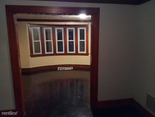 Building Photo - 4 br, 2 bath House - 611 birr street