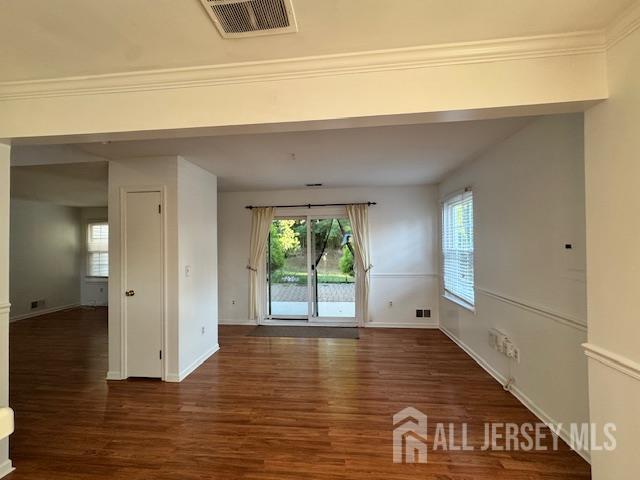 Foto del edificio - 230 Long Meadow Rd