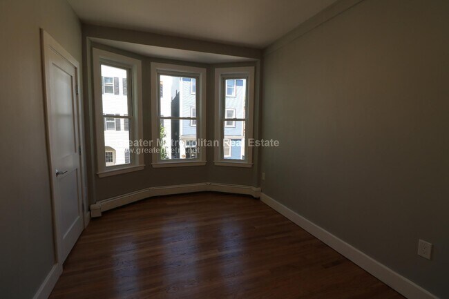 Foto del edificio - 549 E 8th St