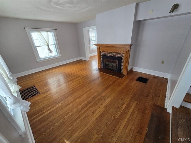 Foto del edificio - 232 Nichols Ave