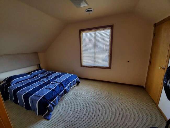 Building Photo - 515 2nd St N