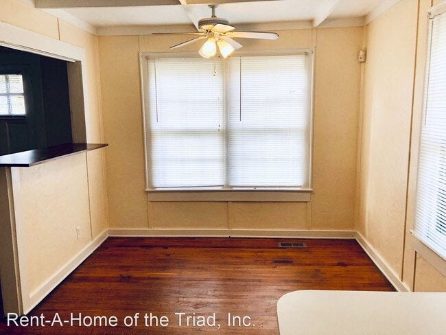 Foto del edificio - 3511 Pleasant Garden Rd