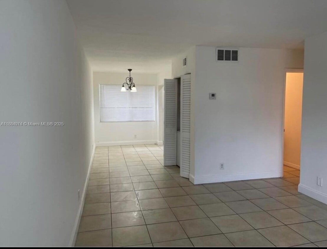 Foto principal - 845 NW 46th Ave